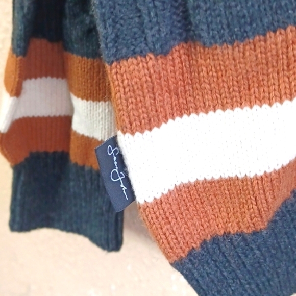 SEAN John V-Neck Sweater. - Picture 3 of 5